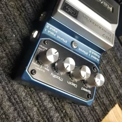 DigiTech Hardwire TR-7 Tremolo/Rotary 2010s - Blue image 3