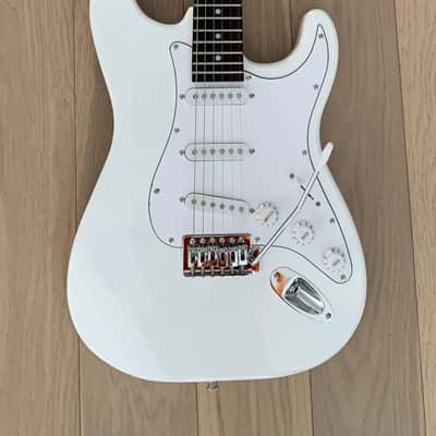 Unbranded Strat Style White image 2