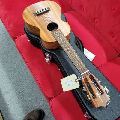 Kamaka Koa Concert Ukulele with Slotted Headstock HF-2I - Koa image 12