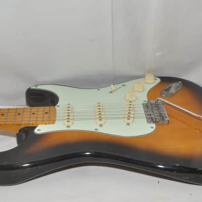 FENDER JAPAN STRATOCASTER #P005395 Electric Guitar Ref. No 7277 image 9