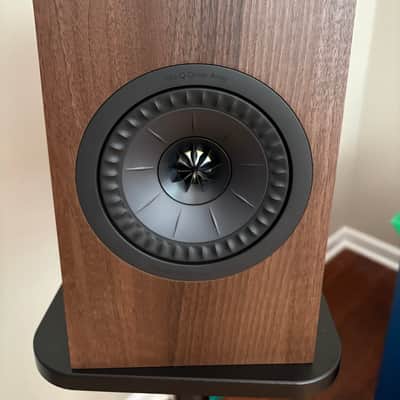 KEF Q1 Meta 2026 - Walnut image 4