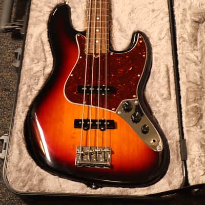 Fender American Professional II Jazz Bass Sunburst Rosewood Fretboard with deluxe hardshell case + COA 2025 image 3