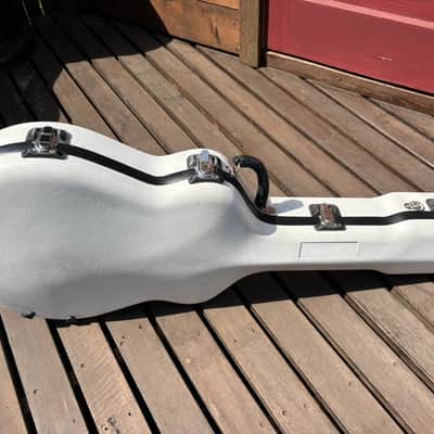 Calton Deluxe Hard Case for Gibson ES-335/Semi-Hollowbody  guitar > White w/ Blue interior image 3