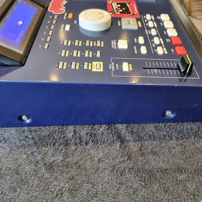 Akai MPC2000XL MIDI Production Center 2000 - 2005 - Grey image 6