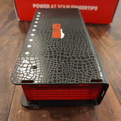 Gator Power-12 12-Output Guitar Effects Pedal Power Supply GTR-PWR-12 image 3
