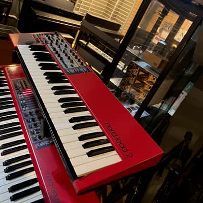 Nord Lead 2 49-Key 12-Voice Polyphonic Synthesizer 1997 - 2003 - Red image 4