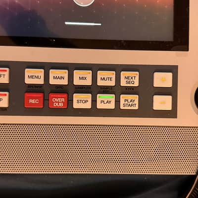 Akai MPC Live II Standalone Sampler / Sequencer Retro Edition 2020 - Present - Grey image 3