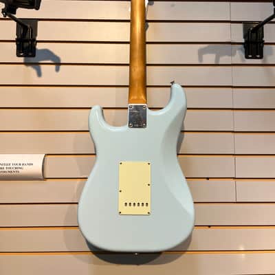 Fender Limited Edition Vintera II Road Worn '60s Stratocaster, Rosewood Fingerboard, Sonic Blue image 5