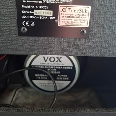 Vox AC15CC1 Custom Classic 15-Watt 1x12" Guitar Combo 2006 - 2010 - Black image 2