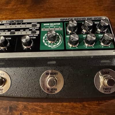 Boss RE-202 Space Echo 2022 - Present - Black / Green image 10
