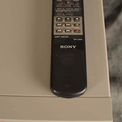 Sony Professional PCM-2600 DAT Machine Digital Audio Tape Master Recorder w FREE Tapes & Remote image 4