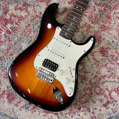 Squier Classic Vibe '70s Stratocaster HSS 2011 - 3-Tone Sunburst image 2