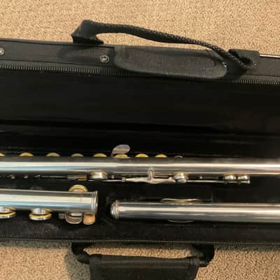 Yamaha 285SII Open Hole Flute New Pads New Case image 6