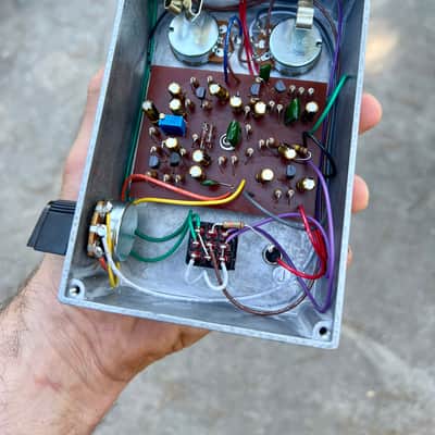 The Cobra Cat Super-Fuzz Guitar Pedal in Silver Hammerite - Univox Clone image 10