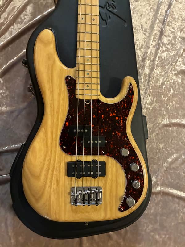 Fender American Deluxe Precision Bass with Maple Fretboard