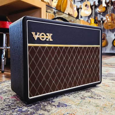 2000 Vox AC10C1 - 1x10 - 10-watt - Combo Tube Amp image 2
