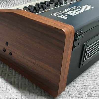 Roland Jupiter 4 ✅MIDI upgrade optional ✅ Legendary early Compunicator Synth ✅ Raw & Screaming 70s Analog Power ✅ Fully Checked & Cleaned ✅ Iconic Thick Chorus Engine ✅ Worldwide Shipping - Roland Jupiter 4 image 7