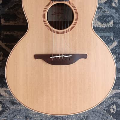 2016 Lowden S-32 image 3