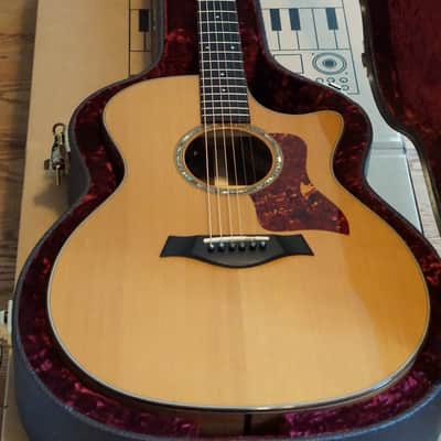Taylor 714ce  2010 - Natural image 1