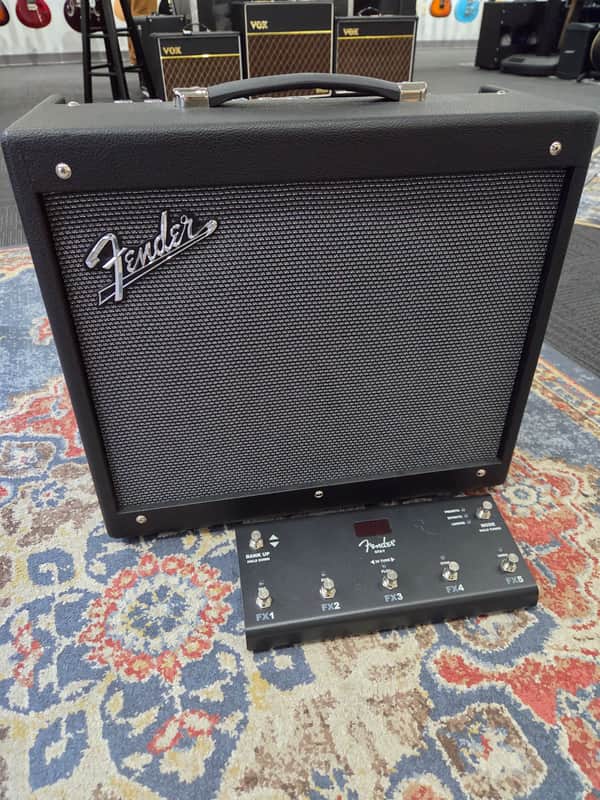 Used Fender Mustang GTX50 w/footswitch Bild 1