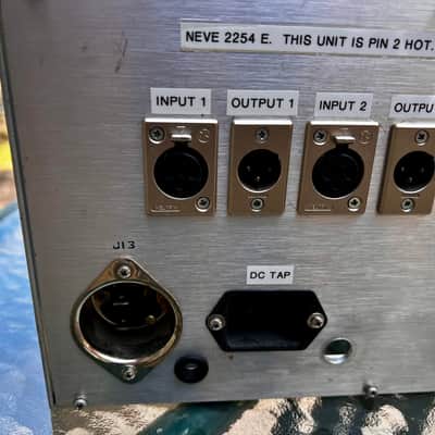 Pair of Neve 2254e - recapped/calibrated image 8