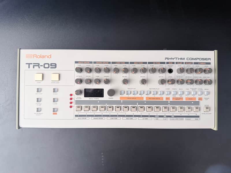 Roland TR-09 Rhythm Composer 2017 - Present - White image 1