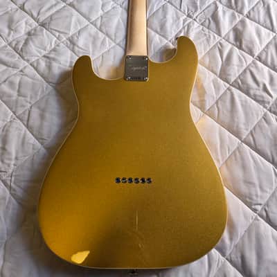 Squier Paranormal Custom Nashville Stratocaster with Laurel Fretboard 2023 - Present - Aztec Gold image 3