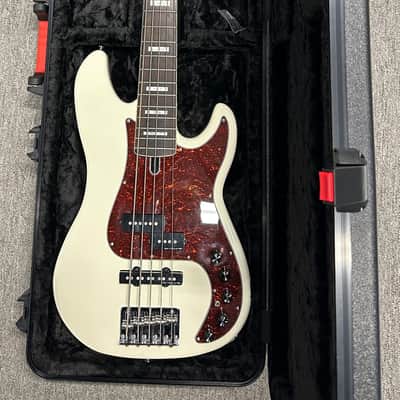 Sire Marcus Miller P7 (2021) - Antique White #60399 with Hard Case image 7