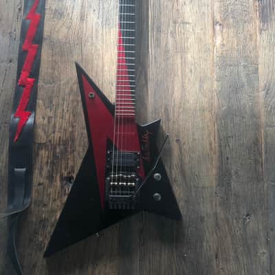 Washburn AF 40 1986 - Black and red image 1