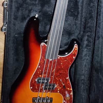 Fender Tony Franklin Artist Series Signature Fretless Precision Bass 2006 - 2017 - 3-Color Sunburst image 3