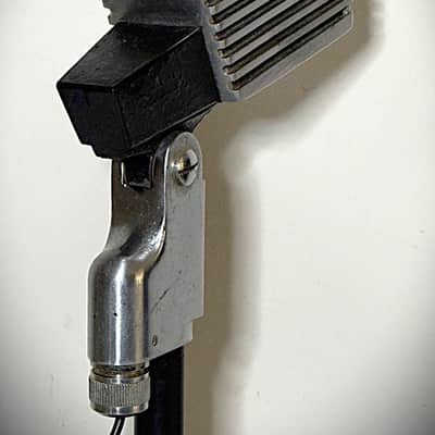 Rare 1960's Calrad DM-18 Dynamic Microphone, works, original element, with stand image 6