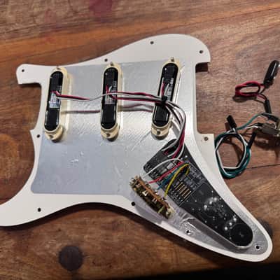 EMG DG20 David Gilmour Pre-Wired Loaded Strat Pickguard 2010s - Ivory/White Pearl image 2