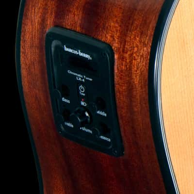 Washburn AD5CEPACK-A | Acoustic / Electric Dreadnought Guitar with Gigbag, Strap, Picks image 5