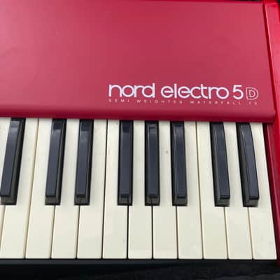 Nord Electro 5D SW73 Semi-Weighted 73-Key Digital Piano 2015 - 2018 - Red image 6