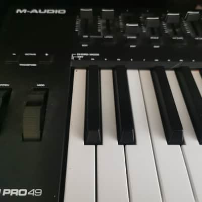 M-Audio Oxygen Pro 49 MIDI Keyboard Controller 2020 - Present - Black image 5