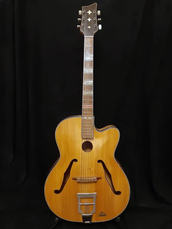 Klira Troubadour 890