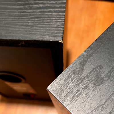 US-Made 90's JBL G200 bookshelf speakers (pair) in black image 3