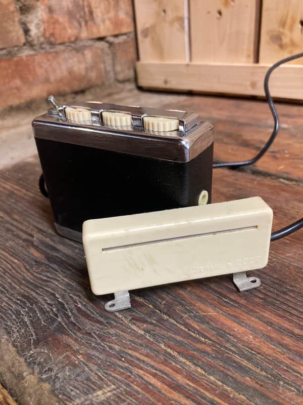 Soviet “Punch” Pocket amplifier and pickup set image 1