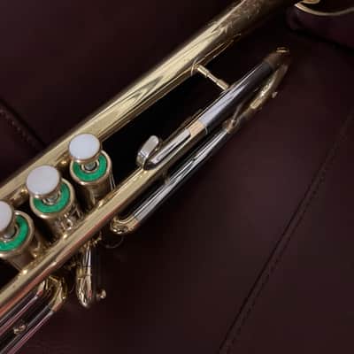 Conn Director 15B Bb Trumpet (1971) SN P-87338 (Japan) image 12