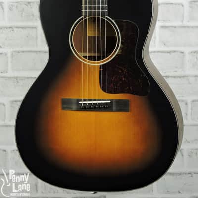 Eastman E1OOSS-SB Solid Acoustic OO Slope-Shoulder Guitar with Gig Bag image 3