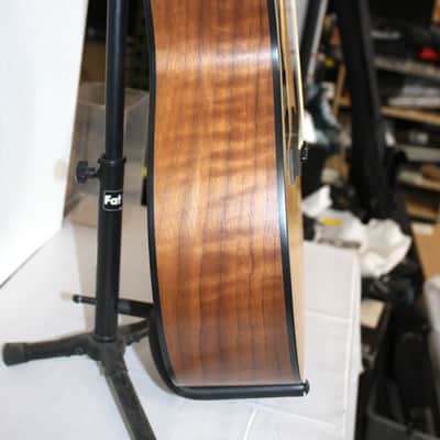 Taylor 114-E 6 String Acoustic/Electric Guitar With Soft Cover Gigbag & Capo image 4