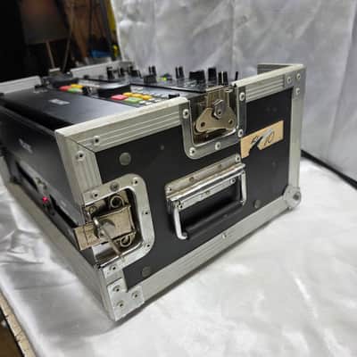Pyle Pro PDJ1KT Dual CD Player & 2-Channel DJ Mixer in Road Case image 12