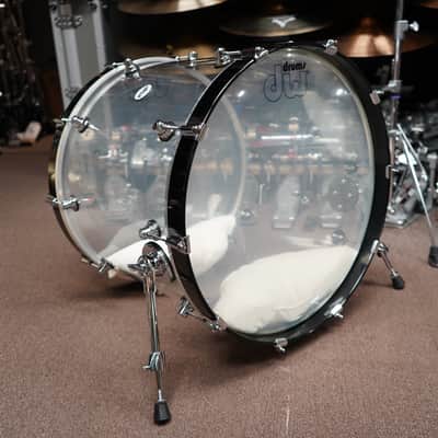 DW Design Series 22'' Clear Acrylic 18x22" Bass Drum w/ No-Mount Bild 1