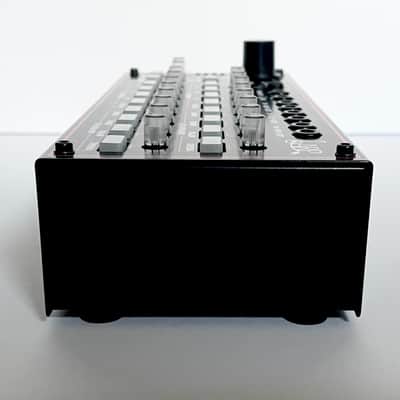 Korg ARP Odyssey White FS Rev 1 37-Key Duophonic Analog Synthesizer with Korg SQ-1 sequencer image 15