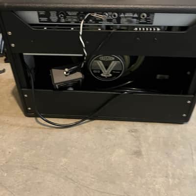 Fender '68 Custom Deluxe Reverb 2-Channel 22-Watt 1x12" Guitar Combo 2013 - Present - Black image 2