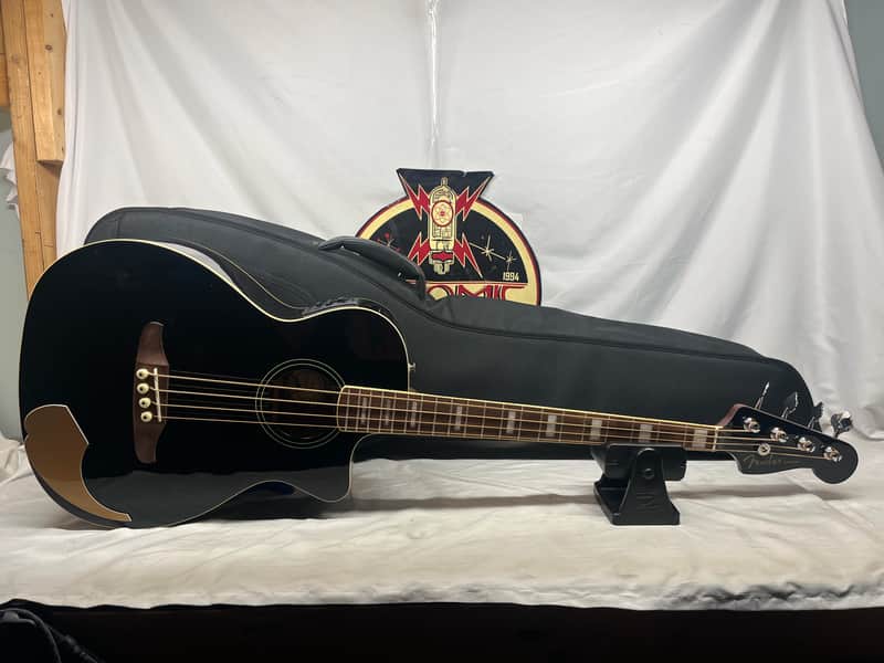 Fender Kingman Acoustic/Electric Bass