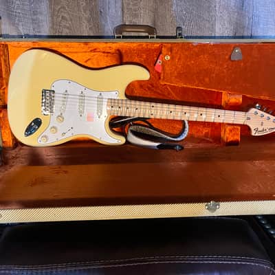 Fender Yngwie Malmsteen Artist Series Signature Stratocaster with Maple Fretboard 2007 - Present - Vintage White image 8