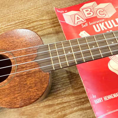 Gretsch SOPRANO UKELELE LATE 1940S NATURAL MAHOGANY With Original Box image 3