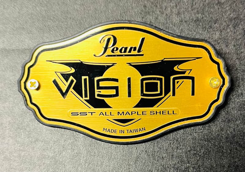 Pearl Vision SST All Maple Shell Badge - Gold image 1