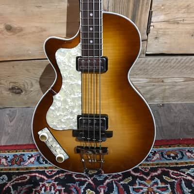 Hofner 500/2 Club Bass Left Handed Sunburst image 2